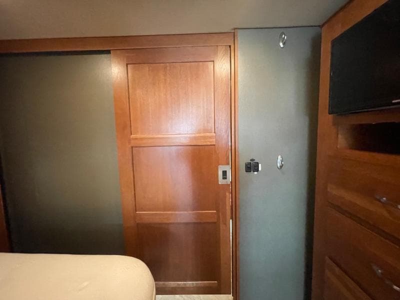 2017 Winnebago 2017 Winnebago Adventurer - thumbnail 44