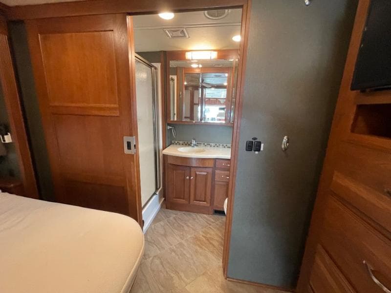 2017 Winnebago 2017 Winnebago Adventurer - thumbnail 45