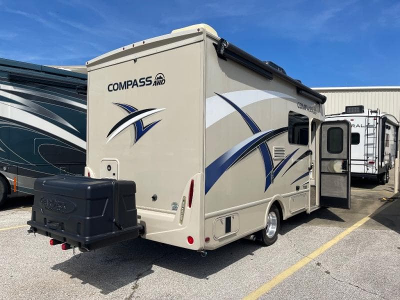 2022 Thor Motor Coach 2022 Thor Motor Coach Compass - thumbnail 7