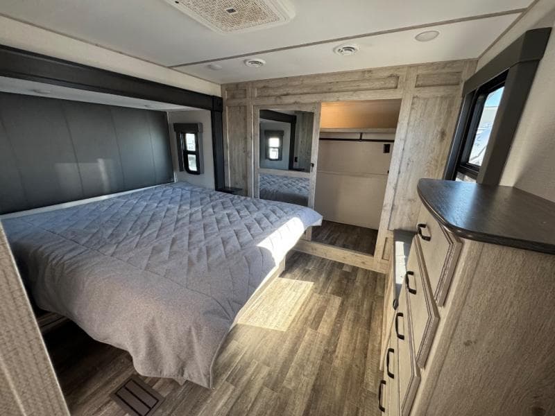 2023 Keystone RV 2023 Keystone RV Avalanche - thumbnail 24