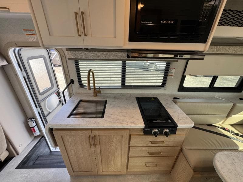 2026 Thor Motor Coach 2026 Thor Motor Coach Chateau - thumbnail 12