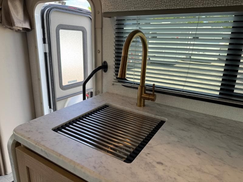 2026 Thor Motor Coach 2026 Thor Motor Coach Chateau - thumbnail 15