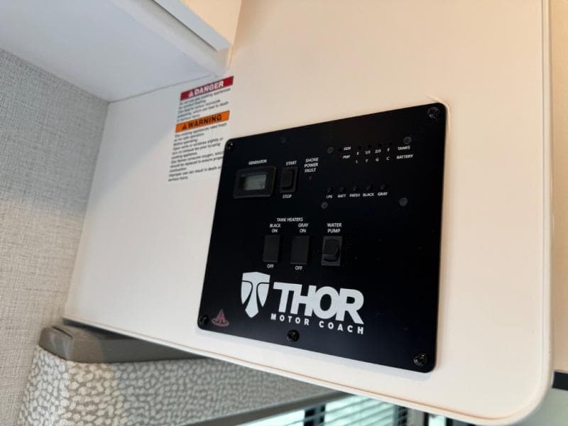 2026 Thor Motor Coach 2026 Thor Motor Coach Chateau - thumbnail 20
