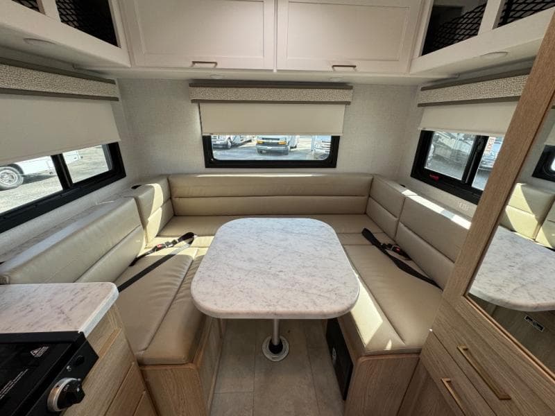 2026 Thor Motor Coach 2026 Thor Motor Coach Chateau - thumbnail 9