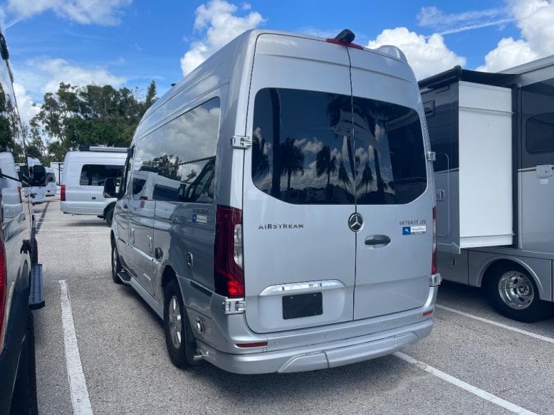 2019 Airstream 2019 Airstream INTERSTATE - thumbnail 5