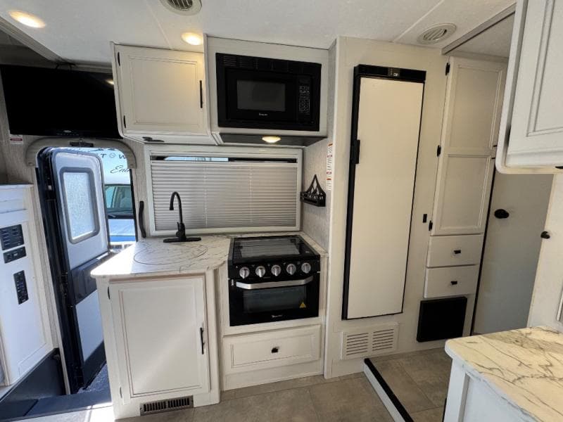 2022 Coachmen 2022 Coachmen Prism - thumbnail 12