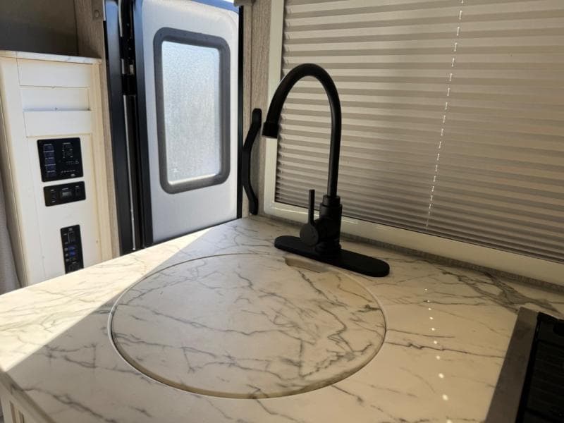 2022 Coachmen 2022 Coachmen Prism - thumbnail 14