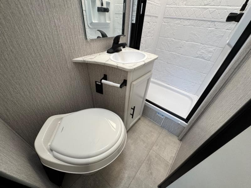 2022 Coachmen 2022 Coachmen Prism - thumbnail 21