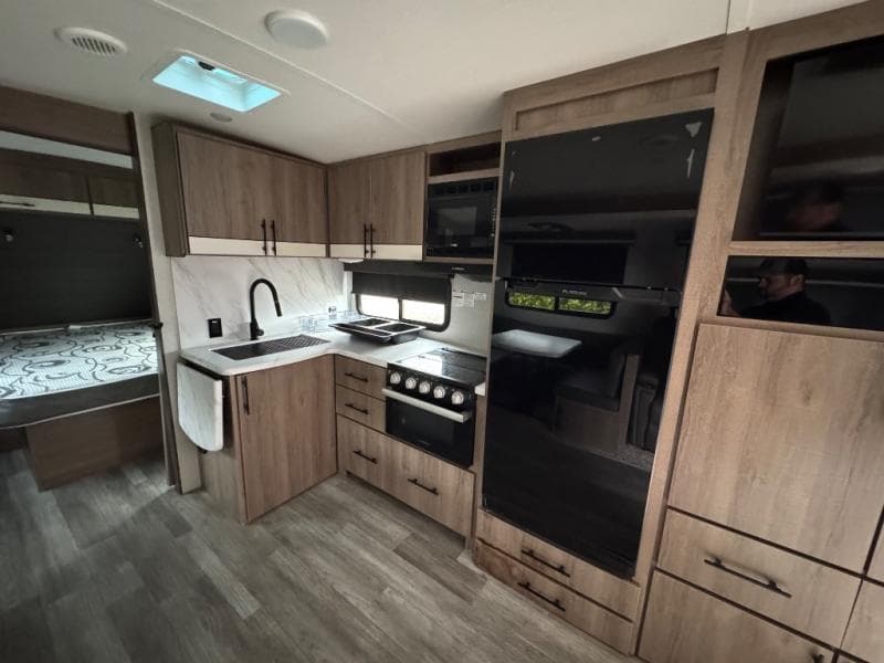 2023 Grand Design 2023 Grand Design Imagine - thumbnail 8