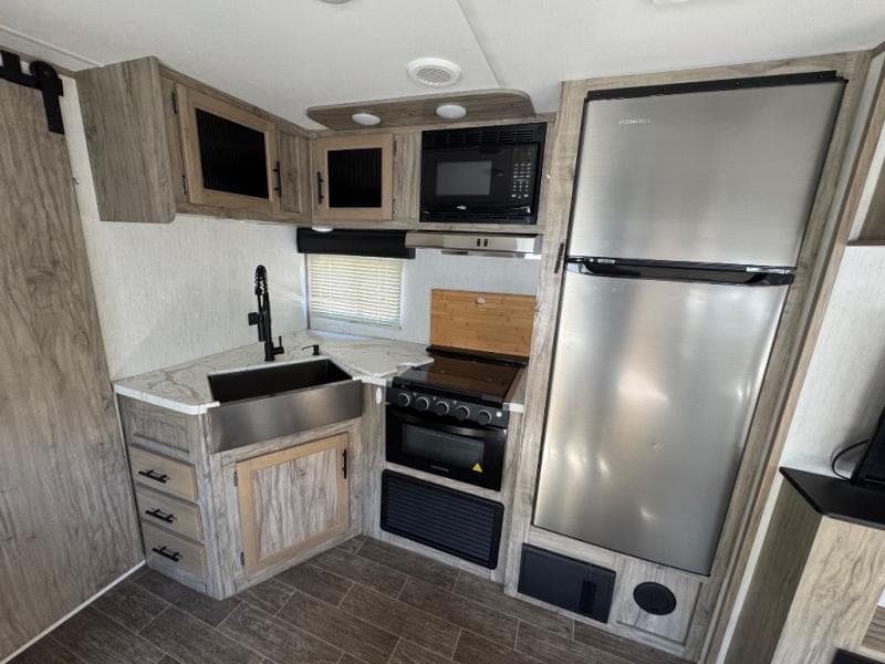 2020 Cherokee Alpha Wolf 2020 Cherokee Alpha Wolf ALPHA WOLF - thumbnail 12