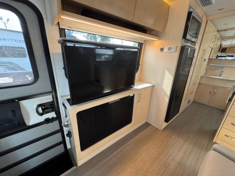 2022 Leisure Travel Vans 2022 Leisure Travel Vans Unity - thumbnail 22