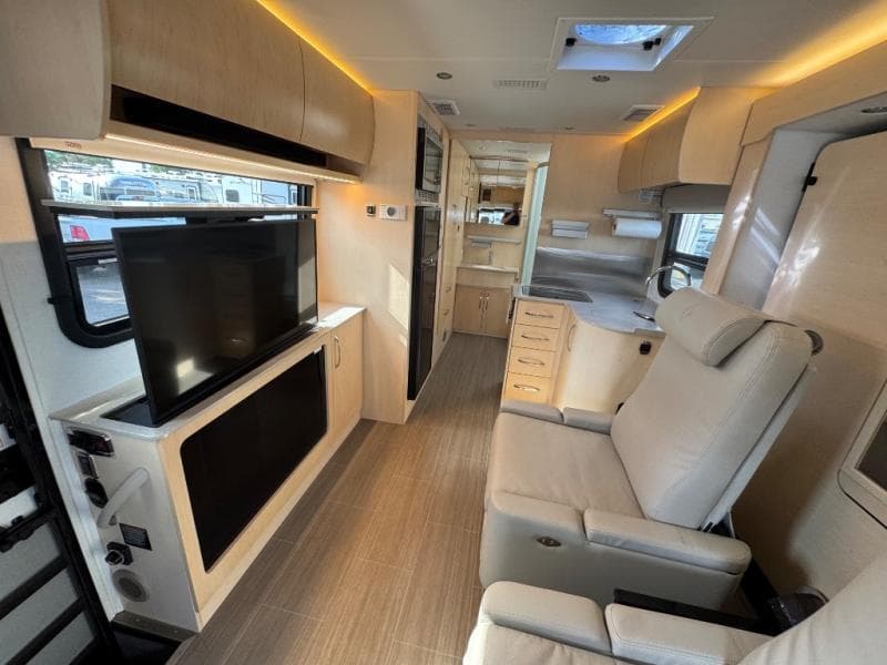 2022 Leisure Travel Vans 2022 Leisure Travel Vans Unity - thumbnail 23