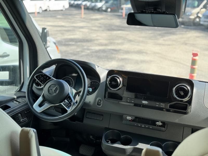 2022 Leisure Travel Vans 2022 Leisure Travel Vans Unity - thumbnail 6