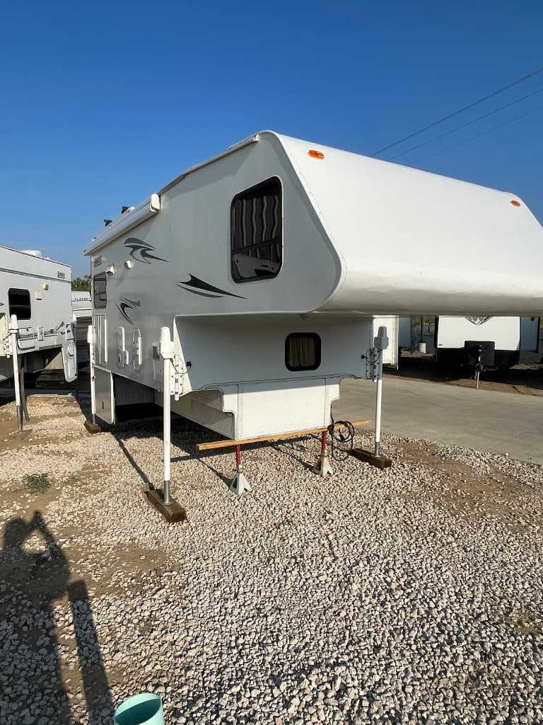 2006 Lance Lance 1181