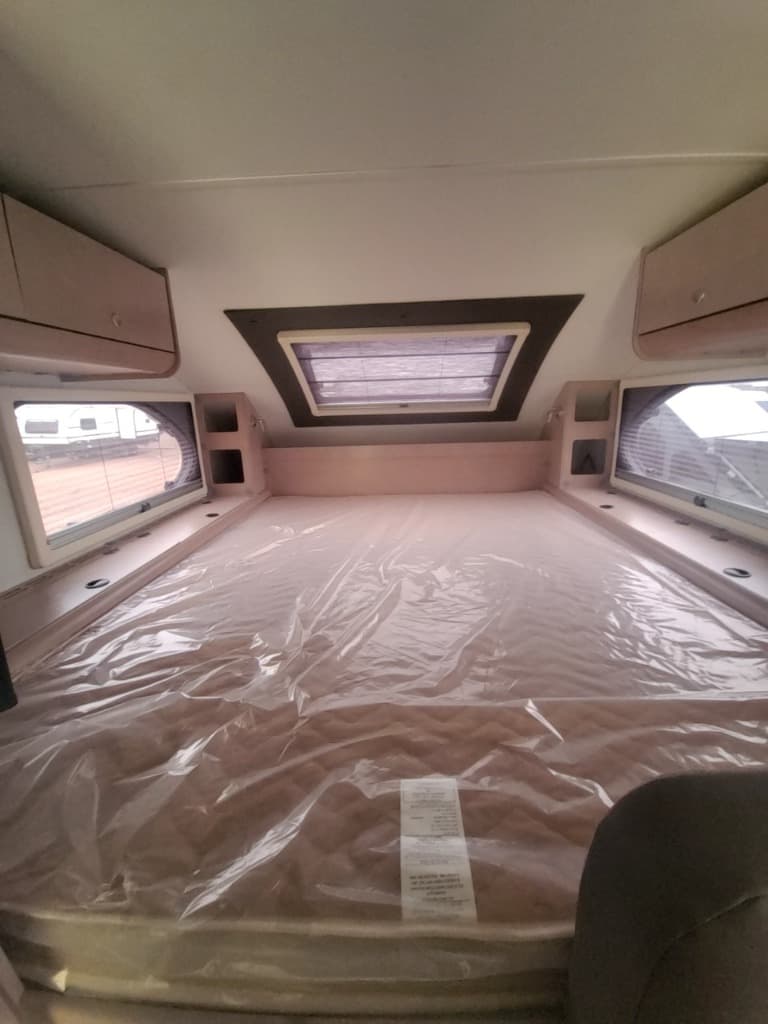 2026 nuCamp 2026 nuCamp Cirrus - thumbnail 19