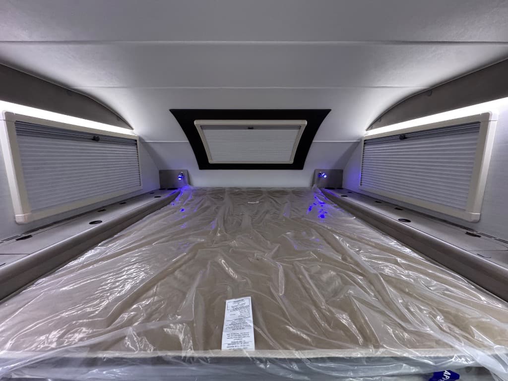 2026 nuCamp 2026 nuCamp Cirrus - thumbnail 13