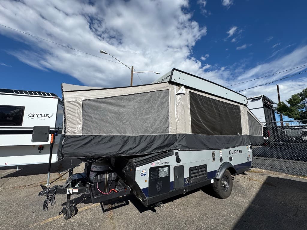 2022 Coachmen 2022 Coachmen Clipper - thumbnail 3
