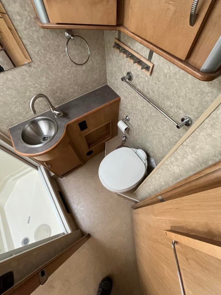 2010 Itasca 2010 Itasca Navion - thumbnail 12