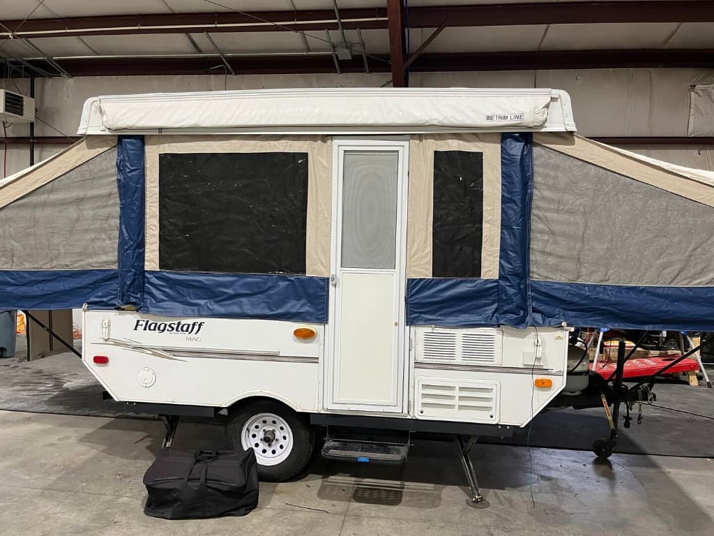 2009 Forest River Flagstaff MAC/LTD 205