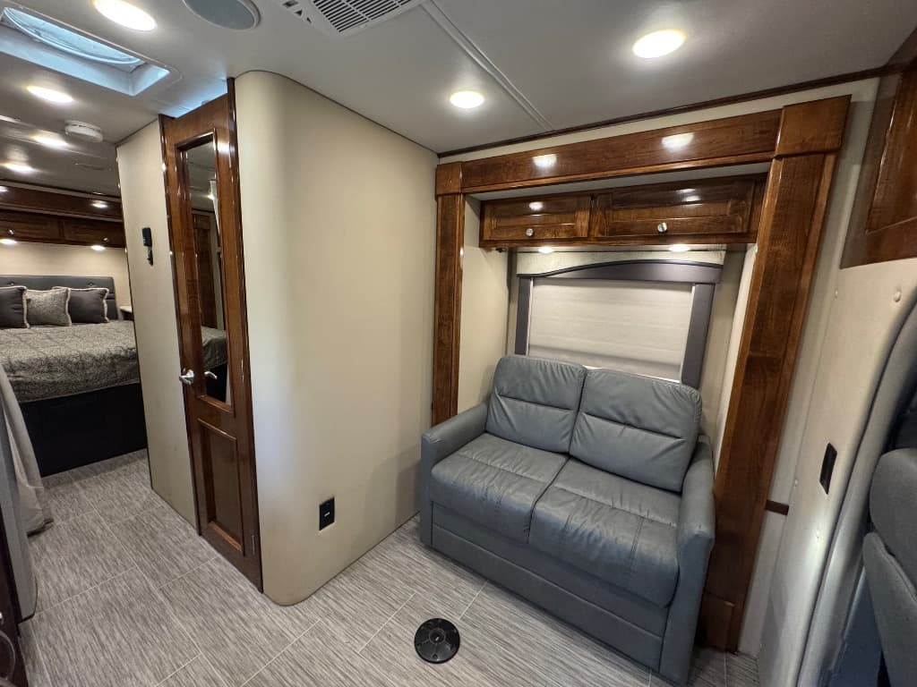 2018 Renegade RV 2018 Renegade RV Vienna - thumbnail 8