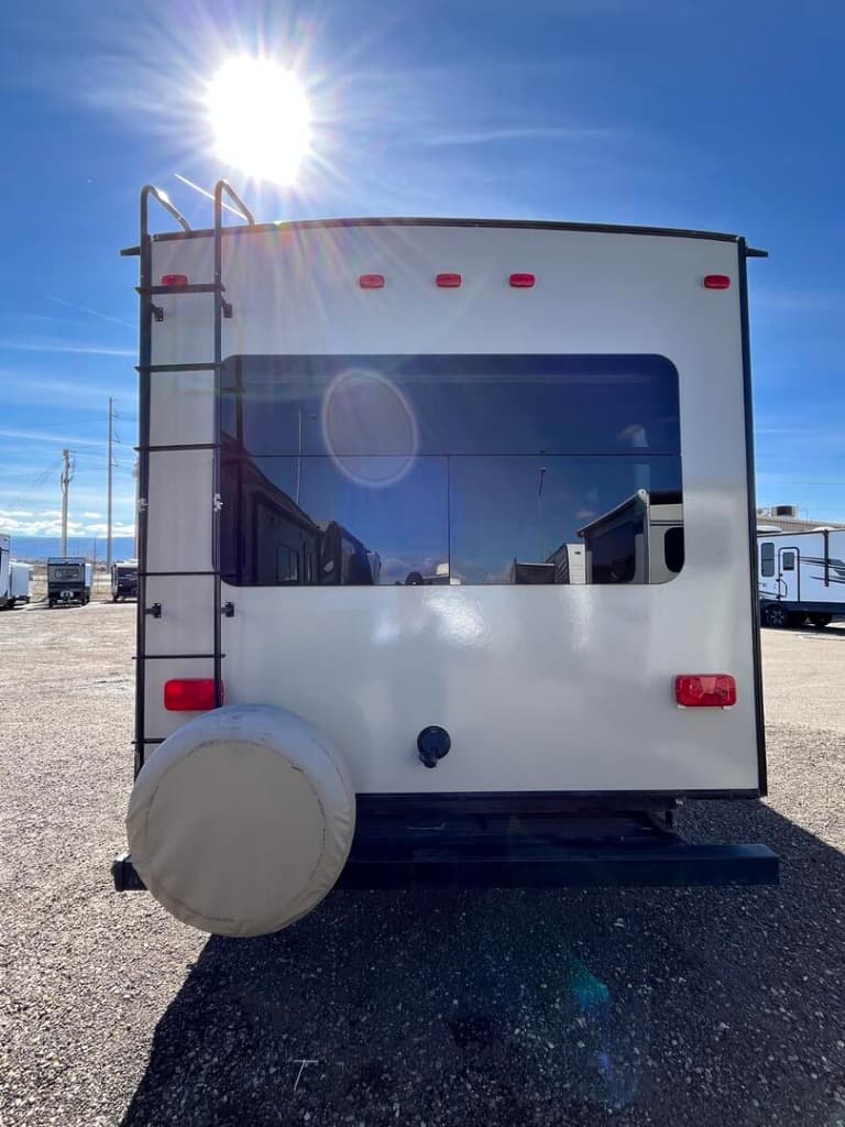 2017 Keystone RV 2017 Keystone RV Cougar - thumbnail 4