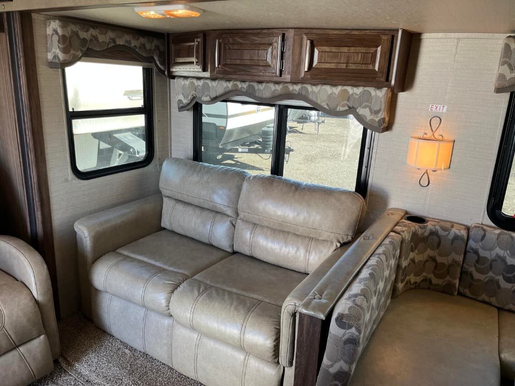 2017 Keystone RV 2017 Keystone RV Cougar - thumbnail 8