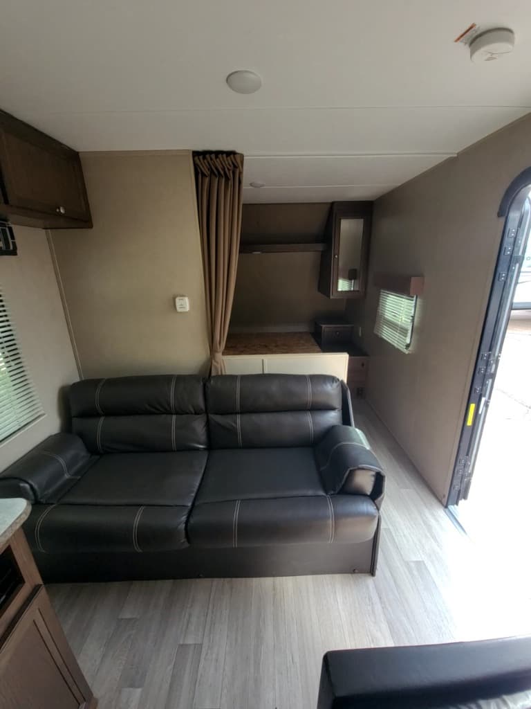 2017 Keystone 2017 Keystone Coleman Lantern - thumbnail 12