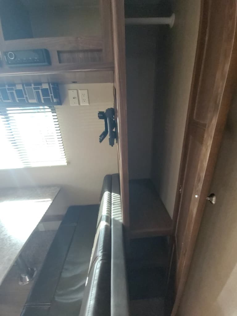 2017 Keystone 2017 Keystone Coleman Lantern - thumbnail 20