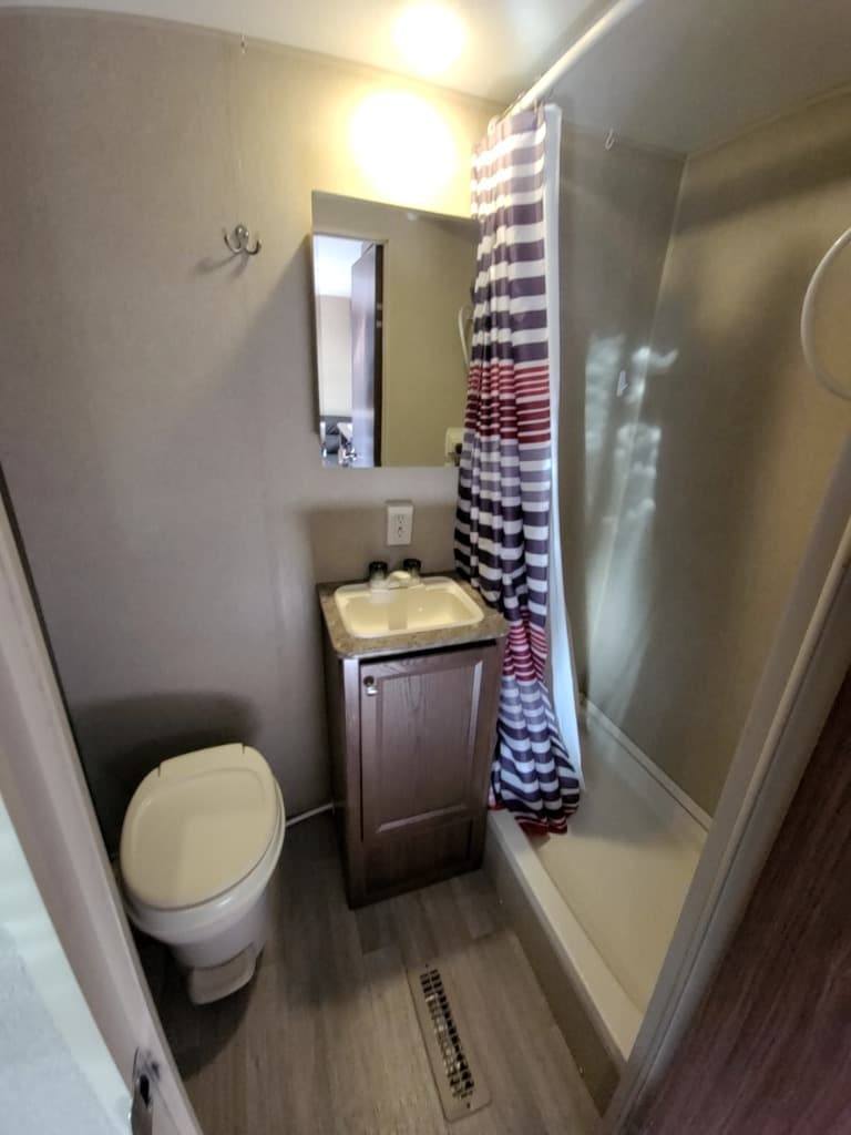 2017 Keystone 2017 Keystone Coleman Lantern - thumbnail 22