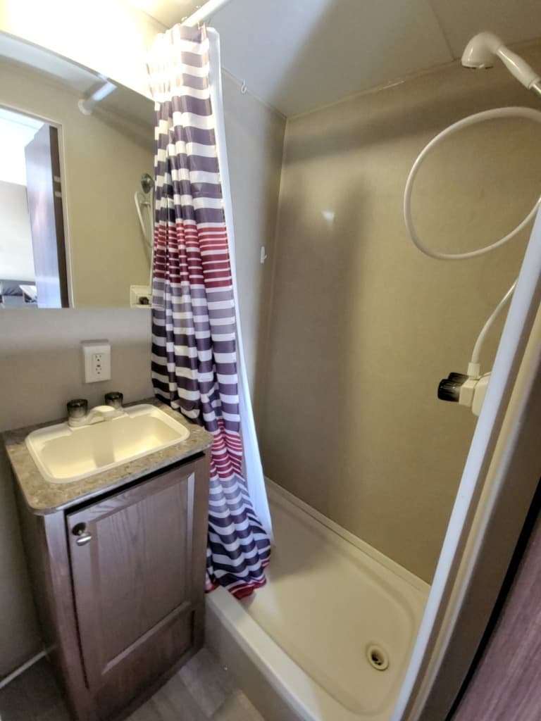 2017 Keystone 2017 Keystone Coleman Lantern - thumbnail 23