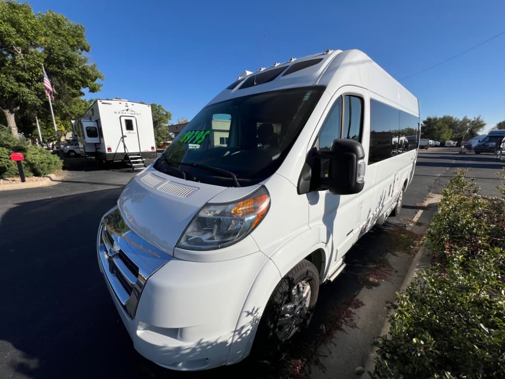 2018 Roadtrek 2018 Roadtrek Thor Motor Coach Zion - thumbnail 2