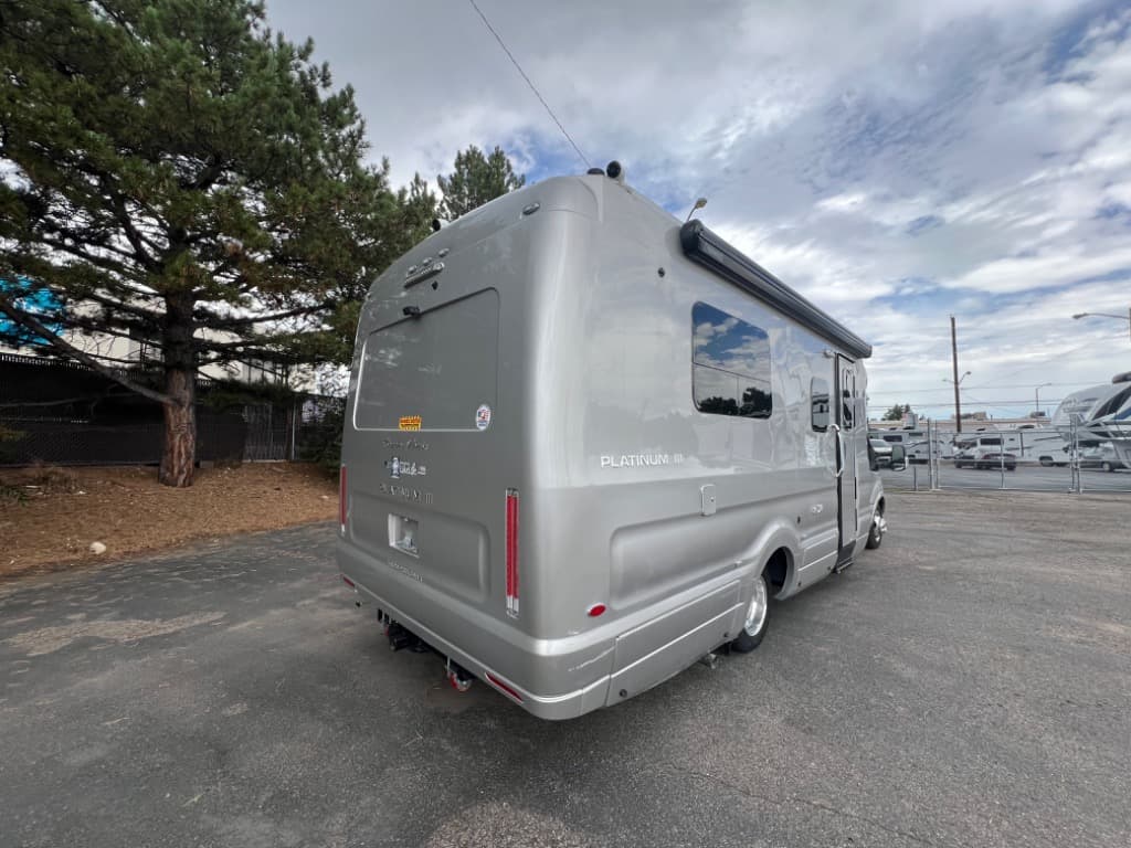 2018 Coach House 2018 Coach House Platinum III - thumbnail 5