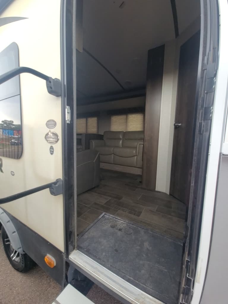 2019 Keystone RV 2019 Keystone RV Premier Ultra Lite - thumbnail 8