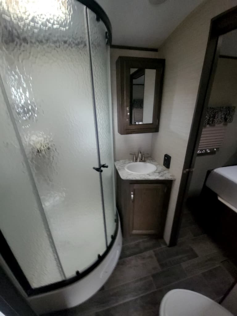 2019 Keystone RV 2019 Keystone RV Premier Ultra Lite - thumbnail 14