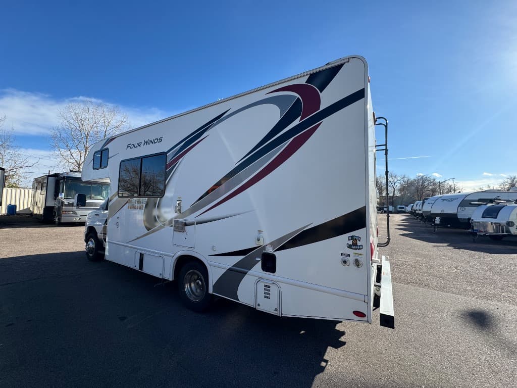 2021 Thor Motor Coach 2021 Thor Motor Coach Four Winds - thumbnail 4