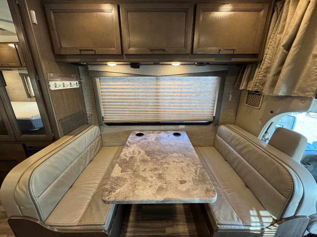 2021 Thor Motor Coach 2021 Thor Motor Coach Four Winds - thumbnail 7
