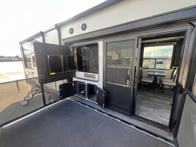 2019 Heartland RV 2019 Heartland RV Cyclone - thumbnail 7