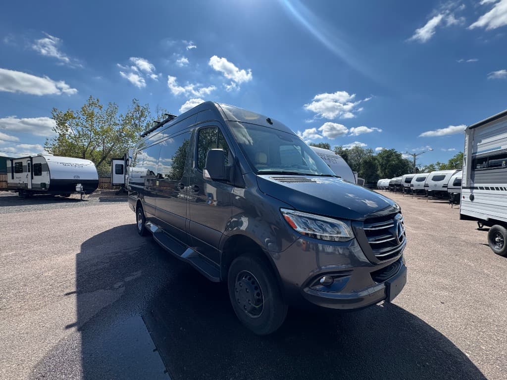 2019 Midwest Automotive Designs Daycruiser 3500XD
