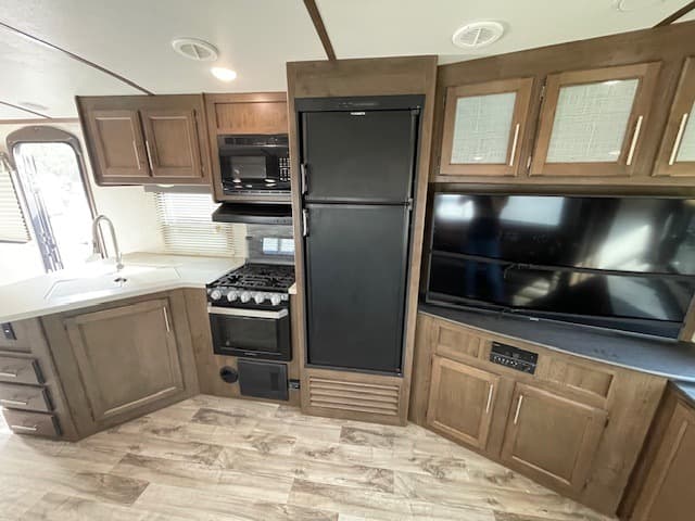 2019 Keystone 2019 Keystone Cougar Half-Ton - thumbnail 8