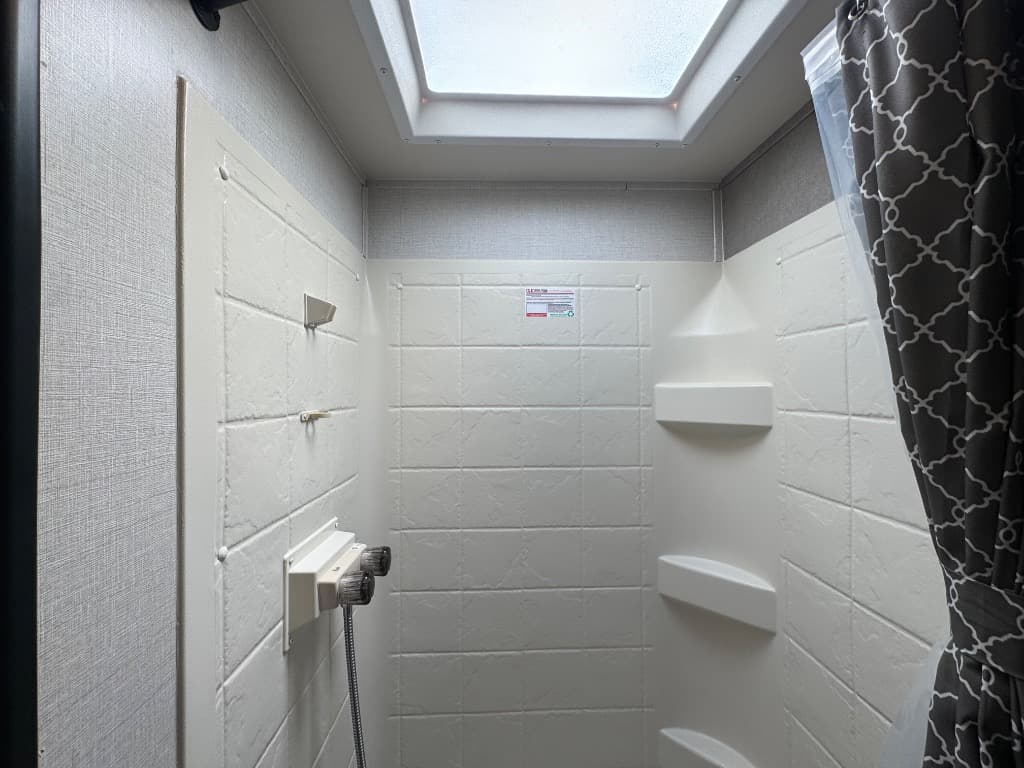 2021 Palomino 2021 Palomino Revolve - thumbnail 11