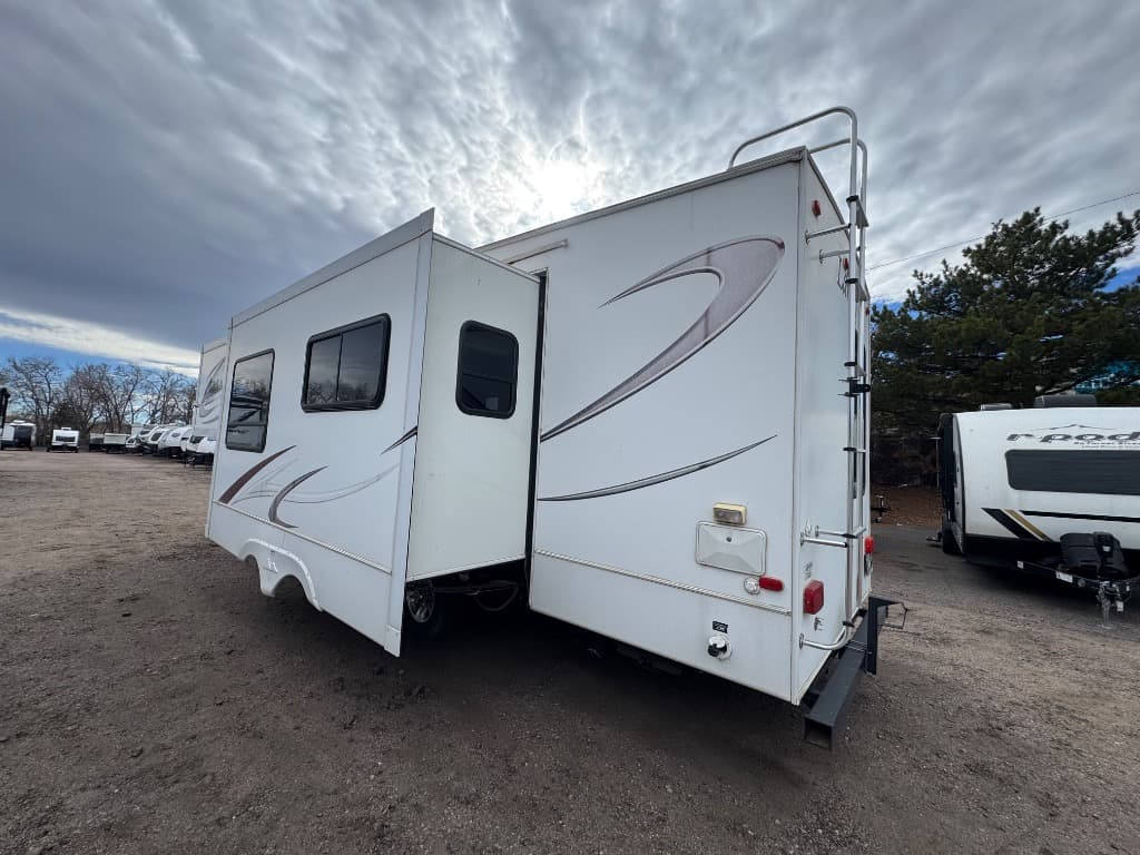 2009 Keystone 2009 Keystone Laredo - thumbnail 3