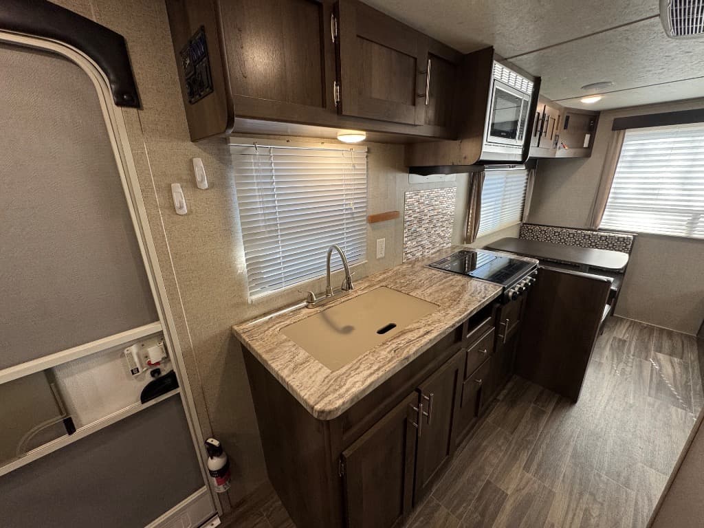 2020 Forest River 2020 Forest River Shasta - thumbnail 9