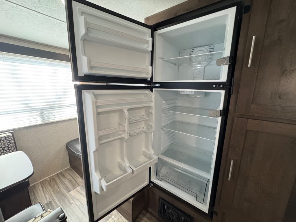 2020 Forest River 2020 Forest River Shasta - thumbnail 15