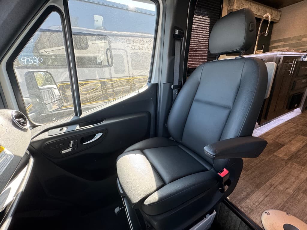 2021 Dynamax 2021 Dynamax Isata 3 - thumbnail 25