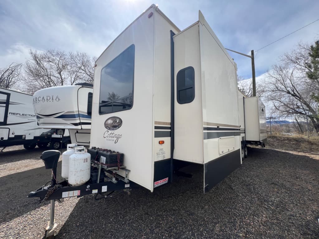 2020 Forest River 2020 Forest River Cedar Creek Cottage - thumbnail 3