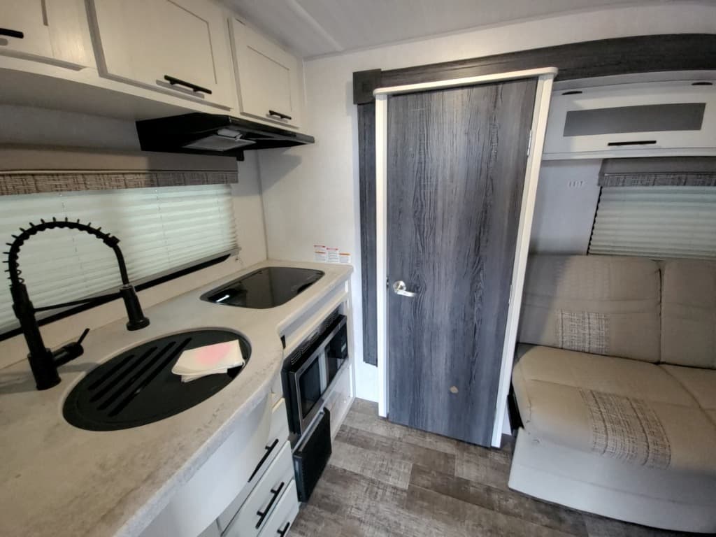 2021 Forest River 2021 Forest River R-pod - thumbnail 17