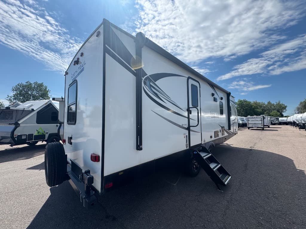 2021 Heartland RV 2021 Heartland RV North Trail - thumbnail 4