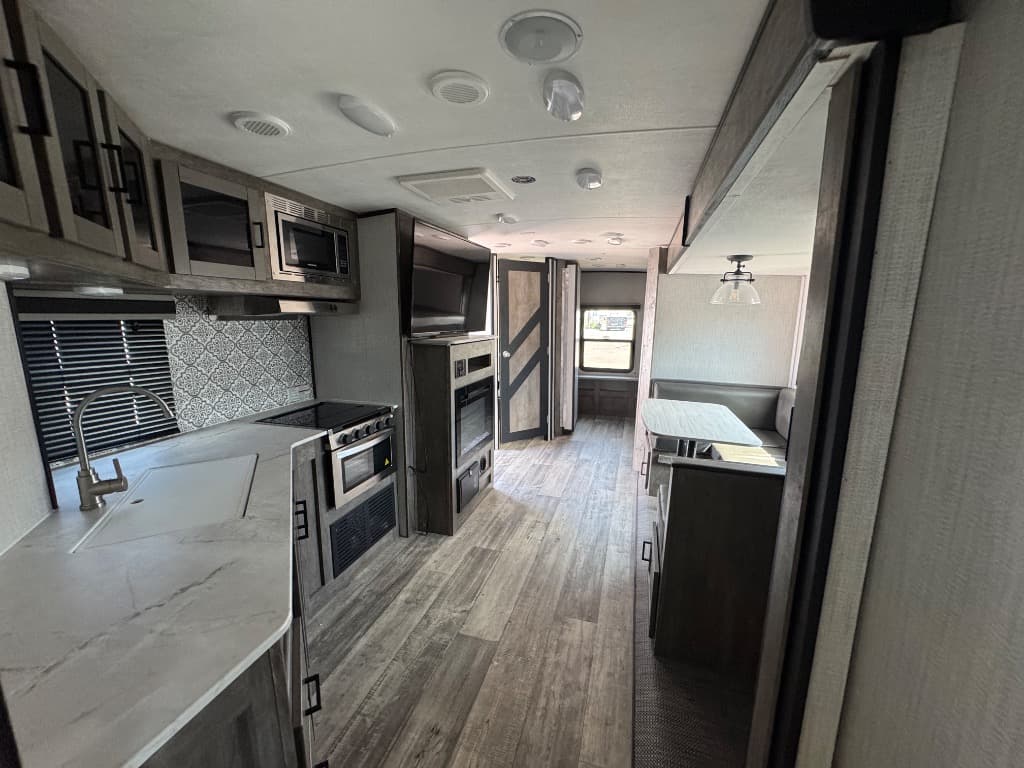 2021 Heartland RV 2021 Heartland RV North Trail - thumbnail 10
