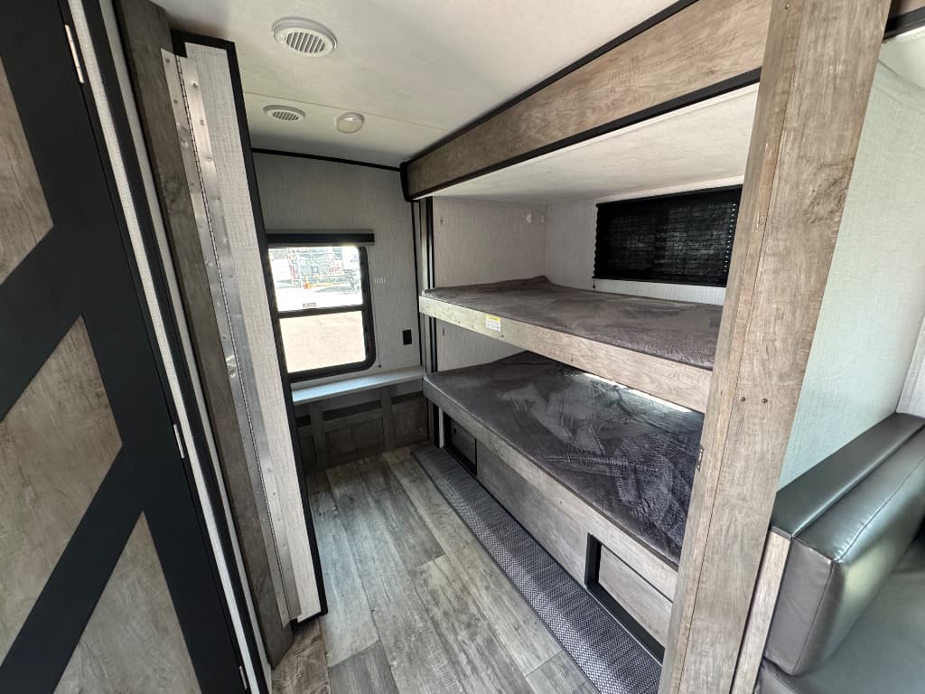 2021 Heartland RV 2021 Heartland RV North Trail - thumbnail 13