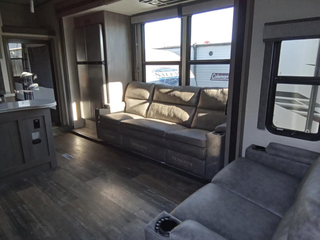 2021 Keystone 2021 Keystone Raptor - thumbnail 13